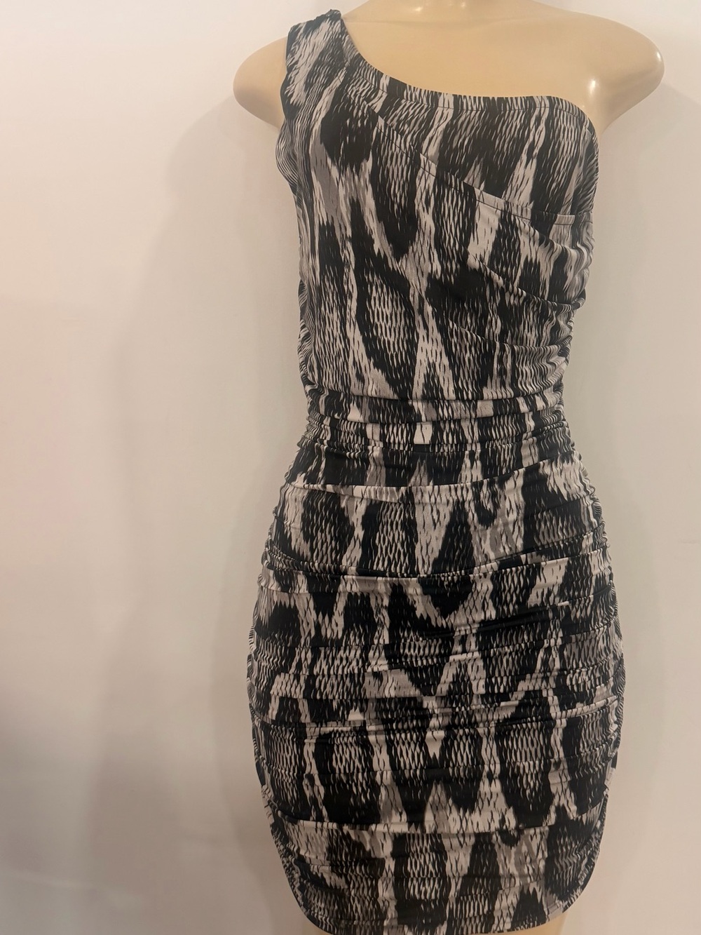 GUESS One-Shoulder Black and White Printed Bodycon Dress Y2K